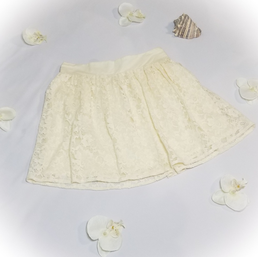 Cream lace skirt